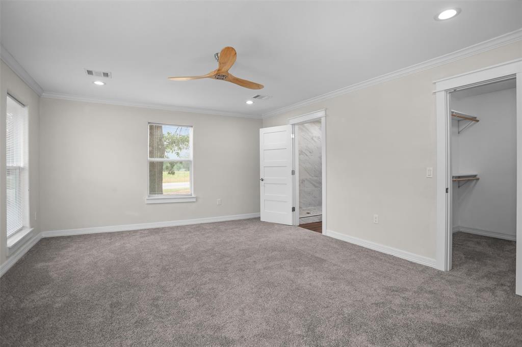 809 E Bowie Avenue, Crockett, Texas image 11
