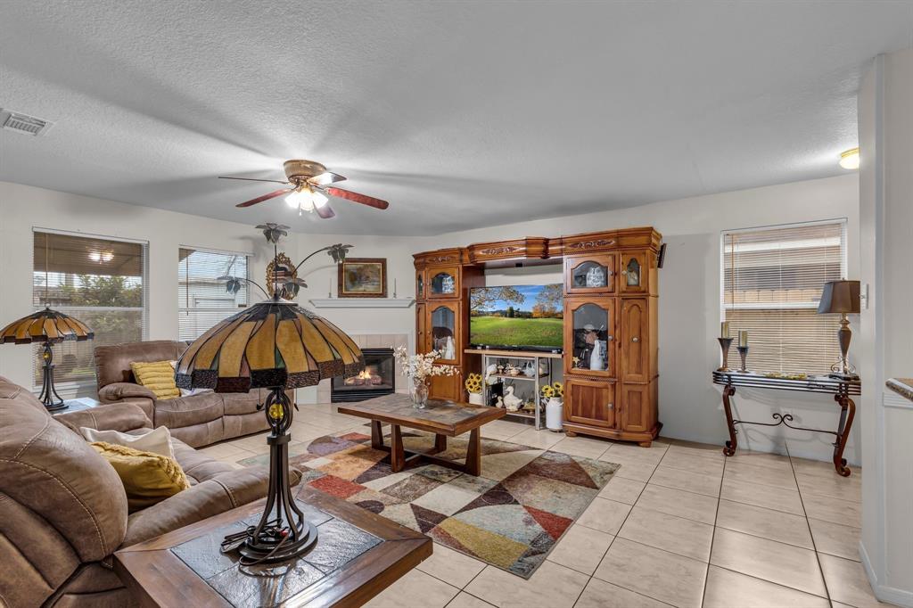 1130 Fairlane Square, Channelview, Texas image 3
