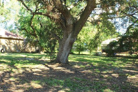 A home in Clute