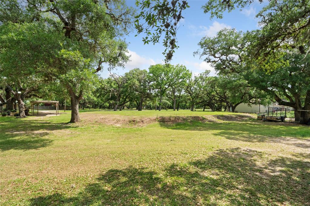 52 Sandy Creek Drive, Van Vleck, Texas image 8