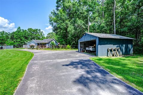 637 County Road 6502 E Dayton TX 77535