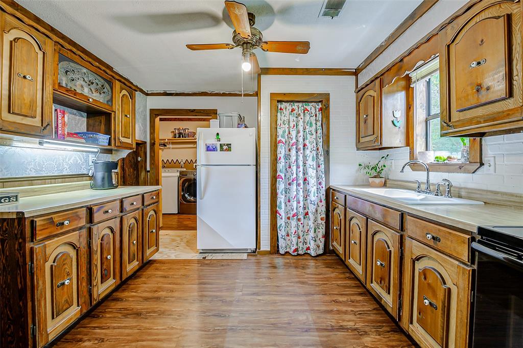 637 County Road 6502 E