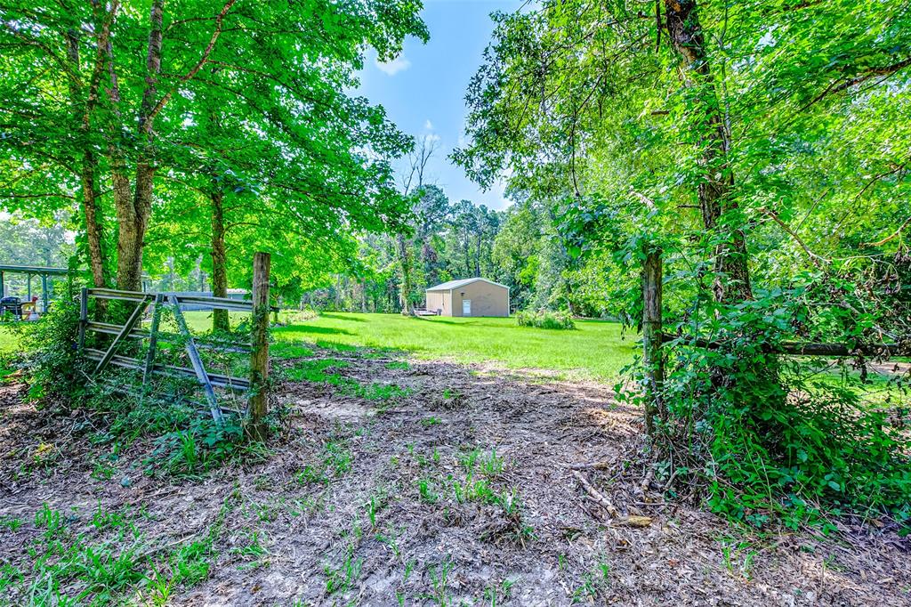 637 County Road 6502, Dayton, Texas image 19