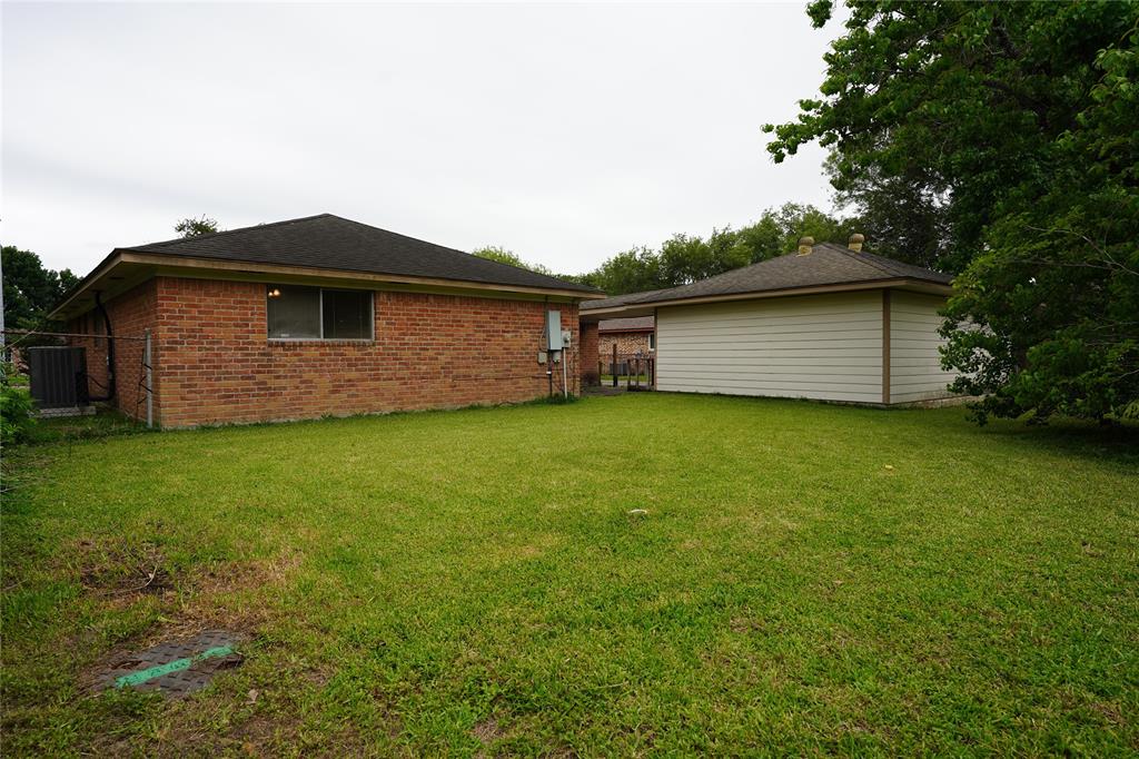 1501 N Park Side Drive, Deer Park, Texas image 19