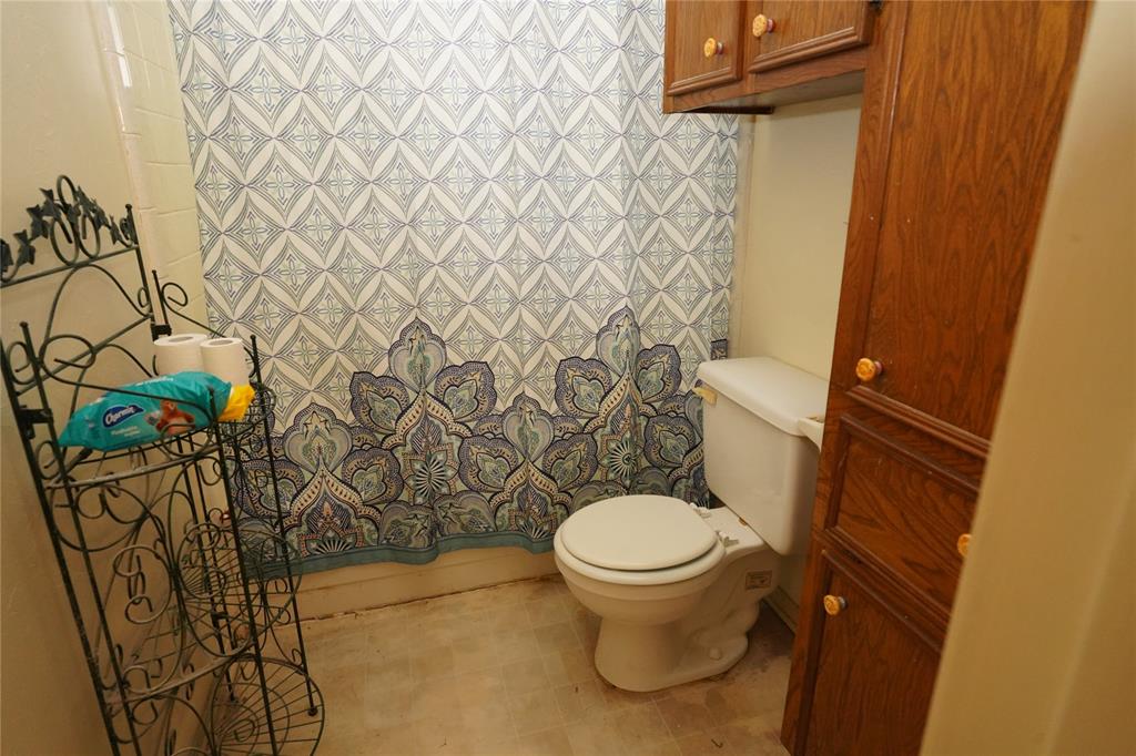 1501 N Park Side Drive, Deer Park, Texas image 13