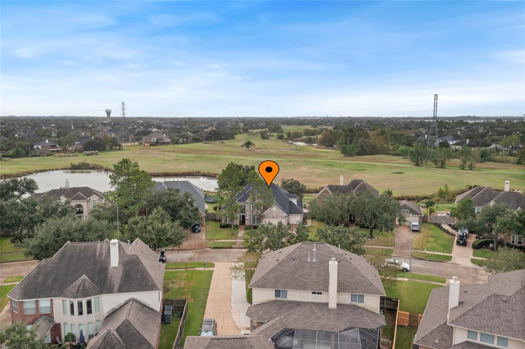 2726 Newbury Court, Pearland, Texas image 4