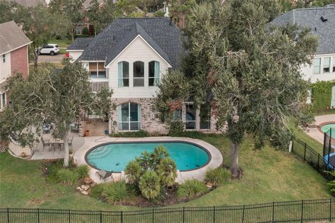 2726 Newbury Court Pearland TX 77584