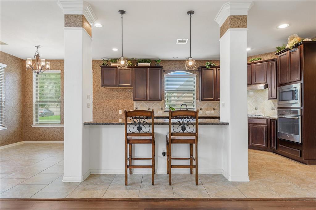 9431 Copper Cove Lane, Rosharon, Texas image 11