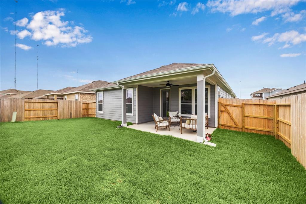 2106 Katalonia Lane, Fresno, Texas image 5
