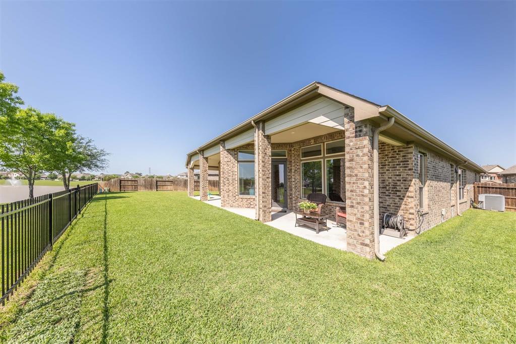 8206 Briscoe Meadow Lane, Richmond, Texas image 38
