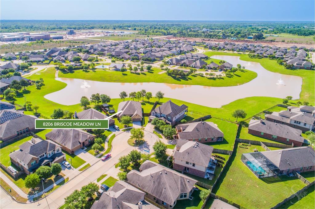8206 Briscoe Meadow Lane, Richmond, Texas image 3