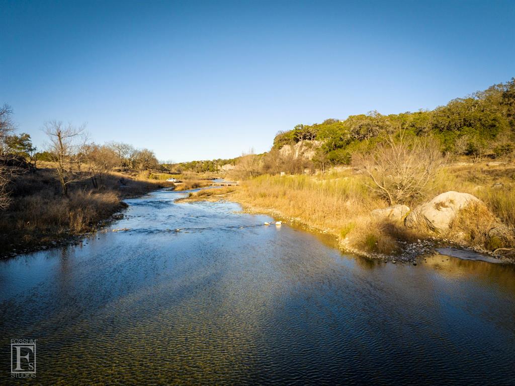 2 English Crossing, Bandera, Texas image 13