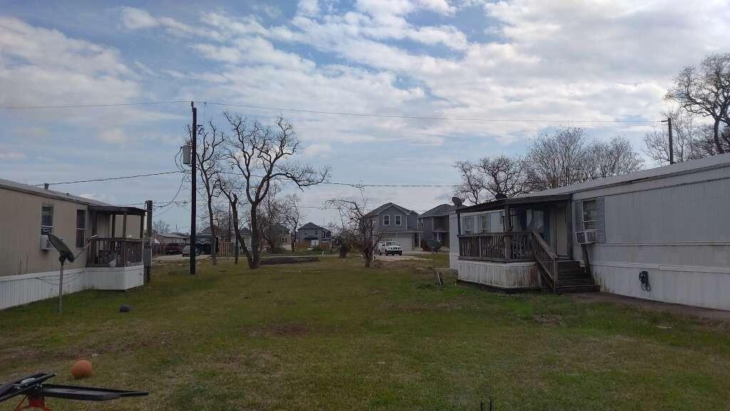 143 Flamingo Bight, Baytown, Texas image 1