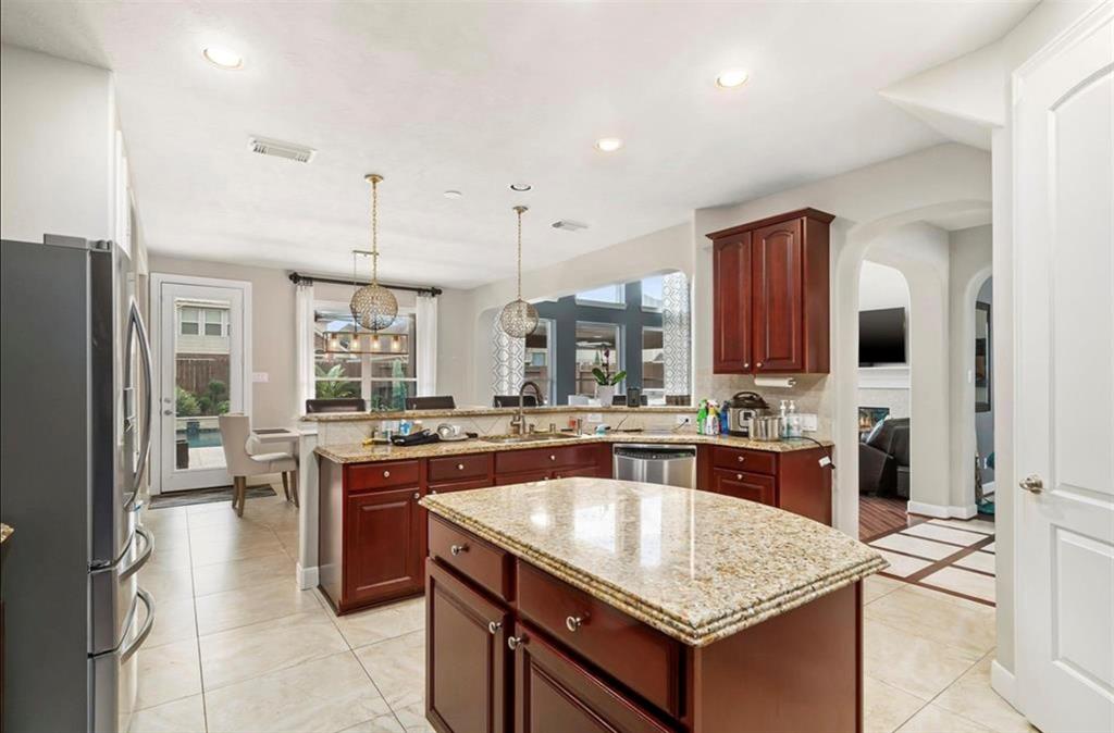 2211 Mad River Lane, Missouri City, Texas image 14