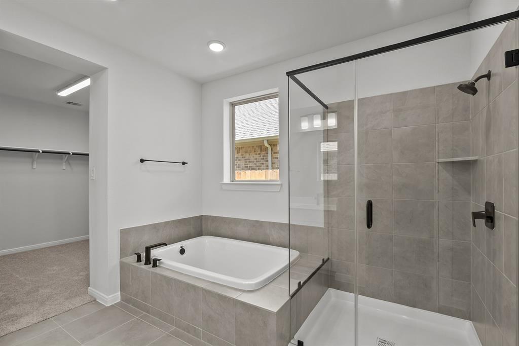 410 Embden Rim Drive, Willis, Texas image 33