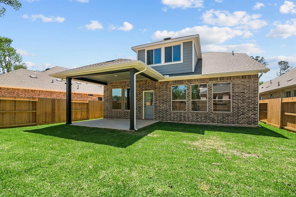 410 Embden Rim Drive, Willis, Texas image 10
