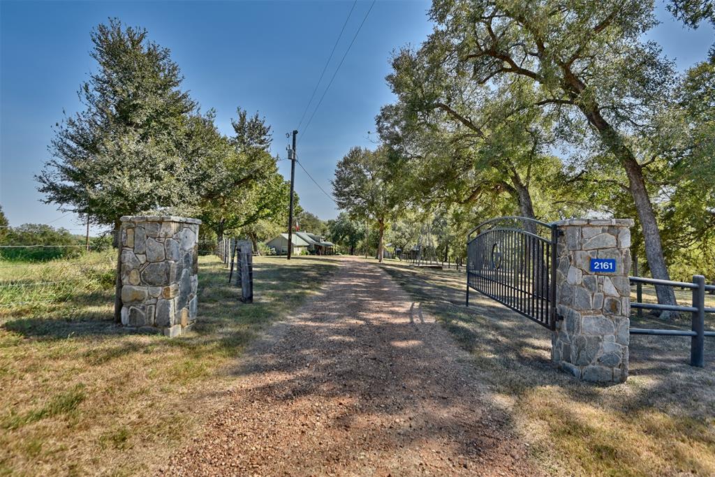 2161 Blue Hole Road, Bleiblerville, Texas image 3