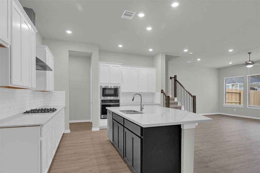 352 Summer Place Dr Dr, Montgomery, Texas image 5