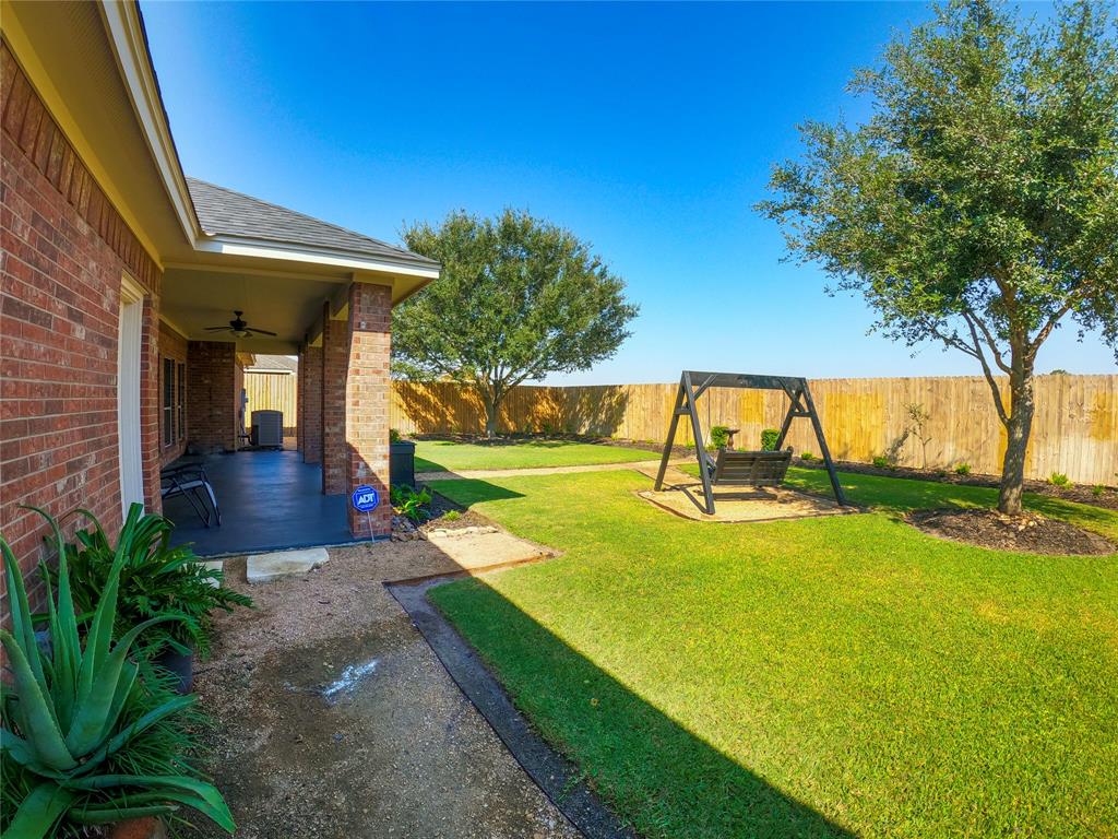 302 Sam Houston Drive, El Campo, Texas image 44