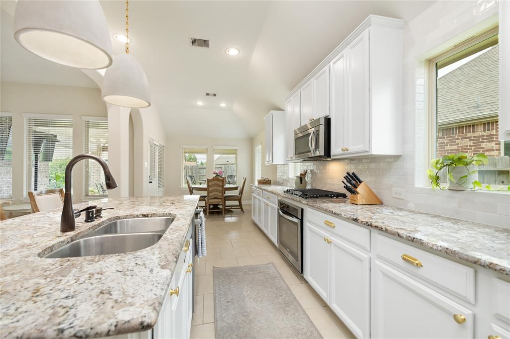 19914 Lizzie Ridge Lane, Cypress, Texas image 13
