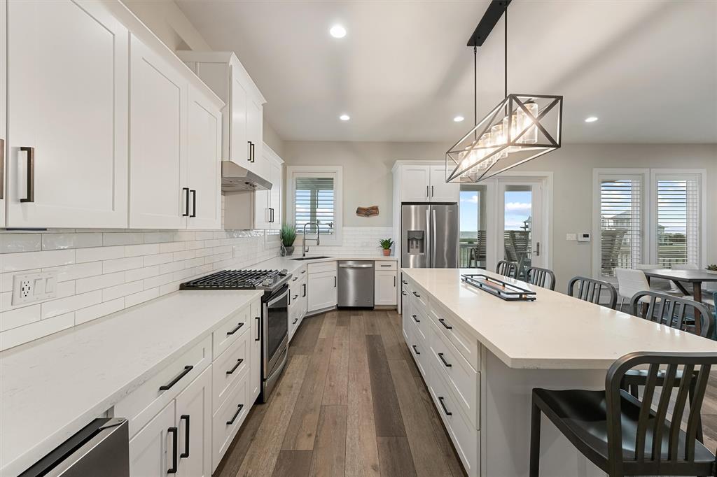402 Seagrass, Gilchrist, Texas image 3