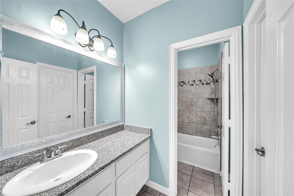 8911 Bluehaw Mdw Lane, Katy, Texas image 34