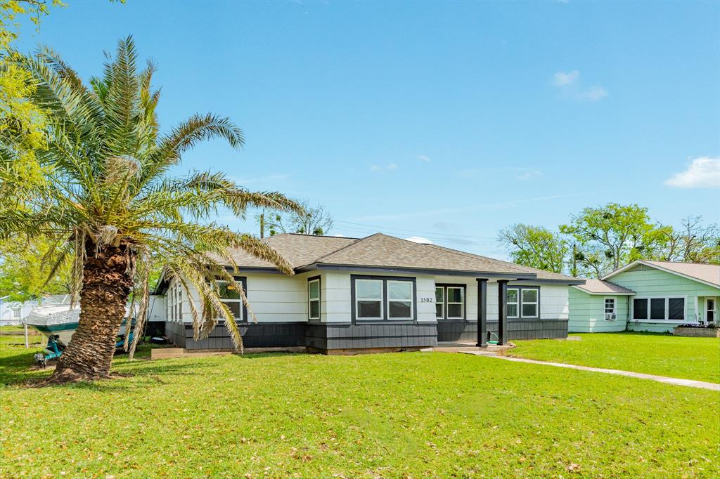 1502 W 9th Street, Freeport, Texas image 2