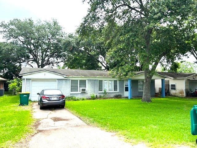 616 Benson Street, La Marque, Texas image 1