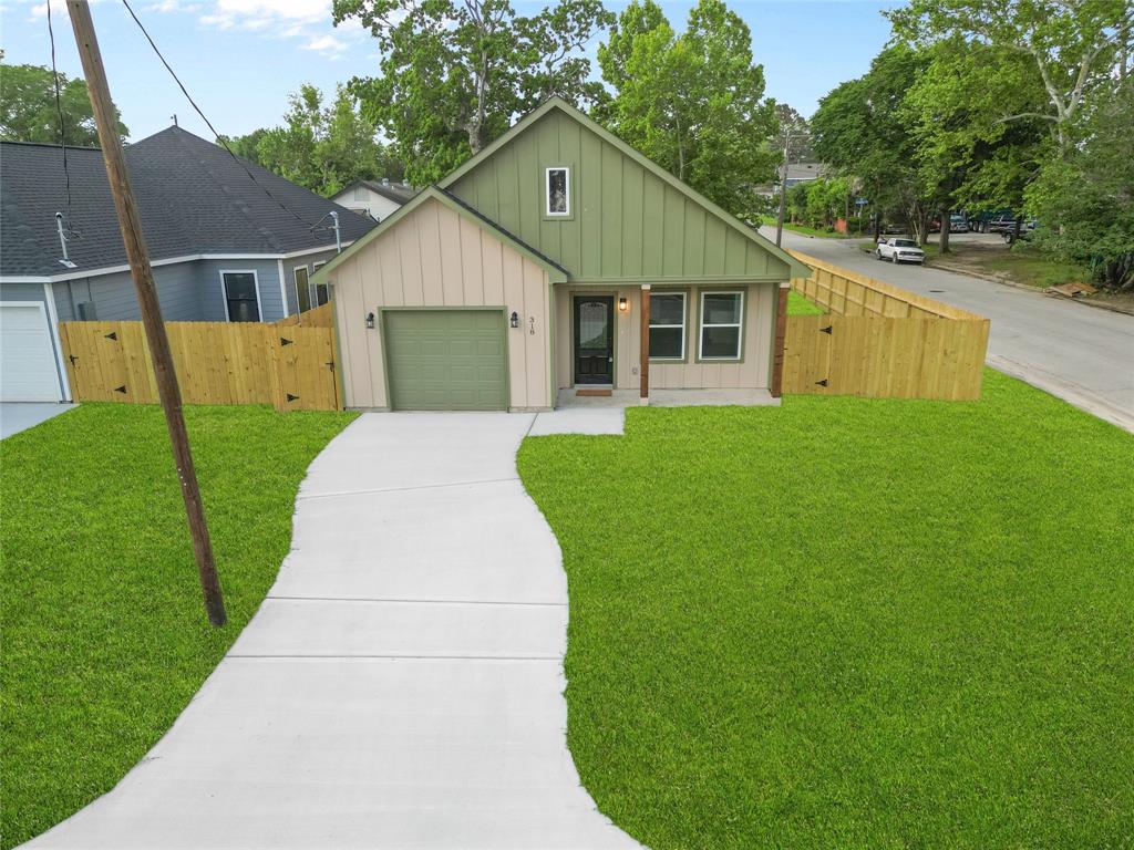 318 E Republic Avenue, Baytown, Texas image 3