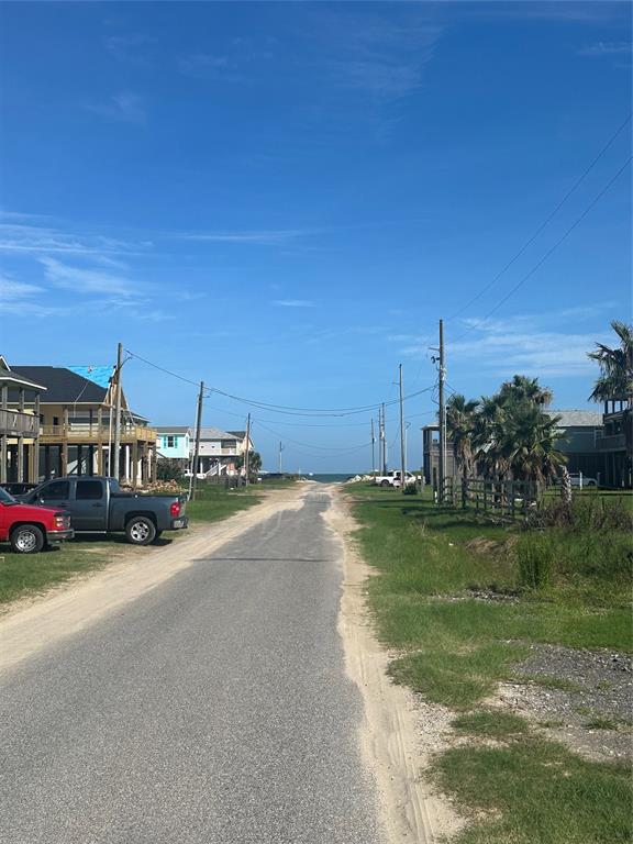 872 South Monkhouse Dr, Crystal Beach, Texas image 4