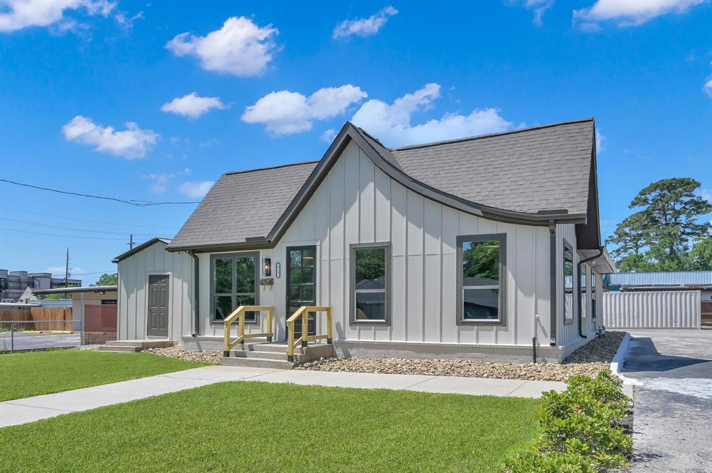 917 Houston Street, Conroe, Texas image 3