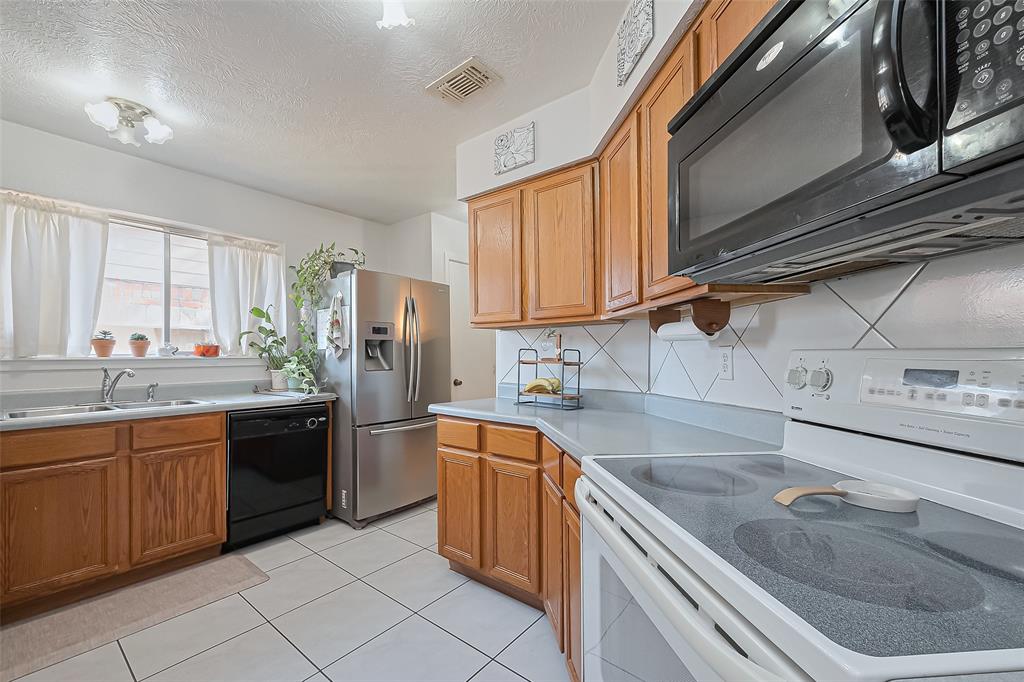 1323 Leadenhall Circle, Channelview, Texas image 11