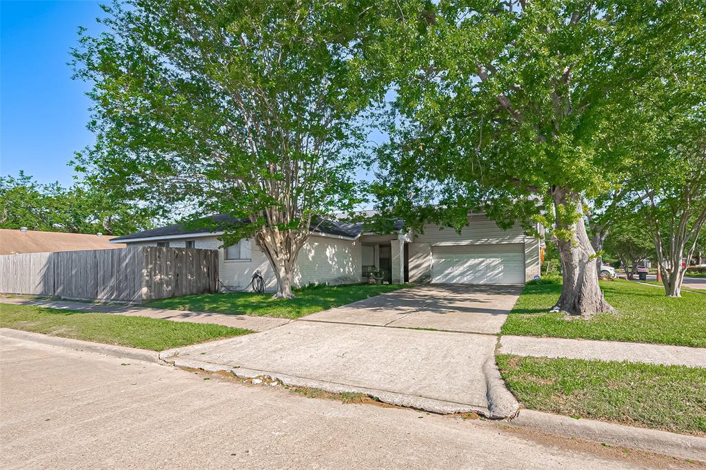 1323 Leadenhall Circle, Channelview, Texas image 2