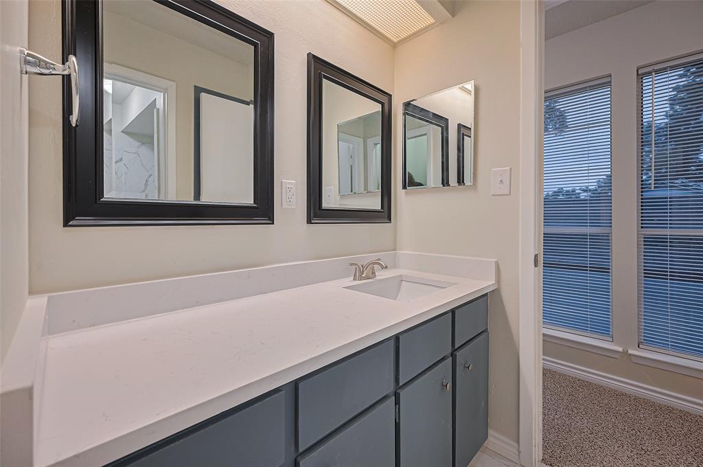 520 S Rivershire Drive, Conroe, Texas image 26
