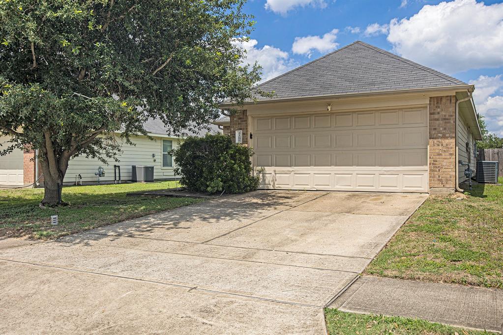 21606 Micheala Way, Humble, Texas image 1