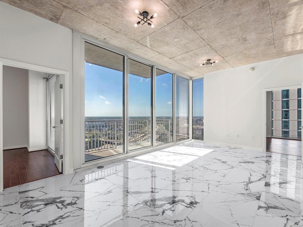 5925 Almeda Road 11702