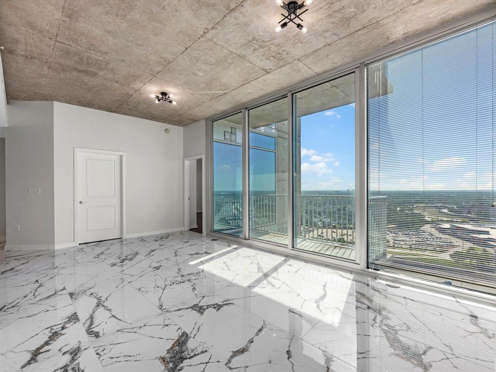 5925 Almeda Road 11702