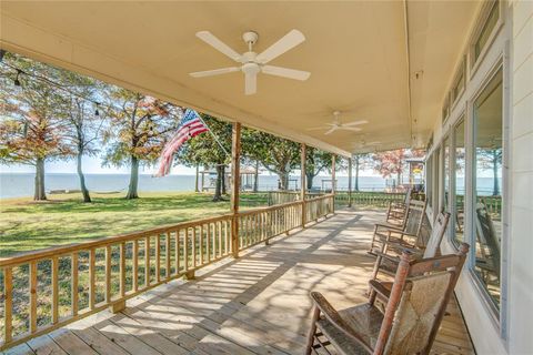 A home in Onalaska