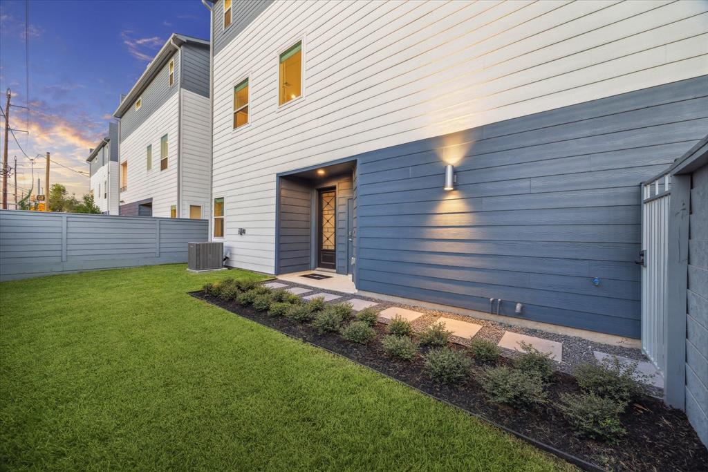 1803 Mills Street, Houston, Texas image 8