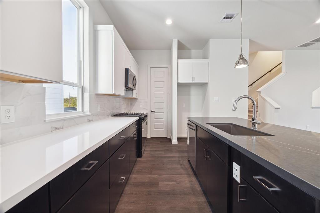 1803 Mills Street, Houston, Texas image 17
