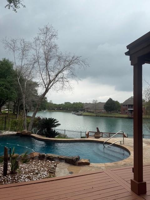 203 Bay Bridge Drive, Sugar Land, Texas image 1
