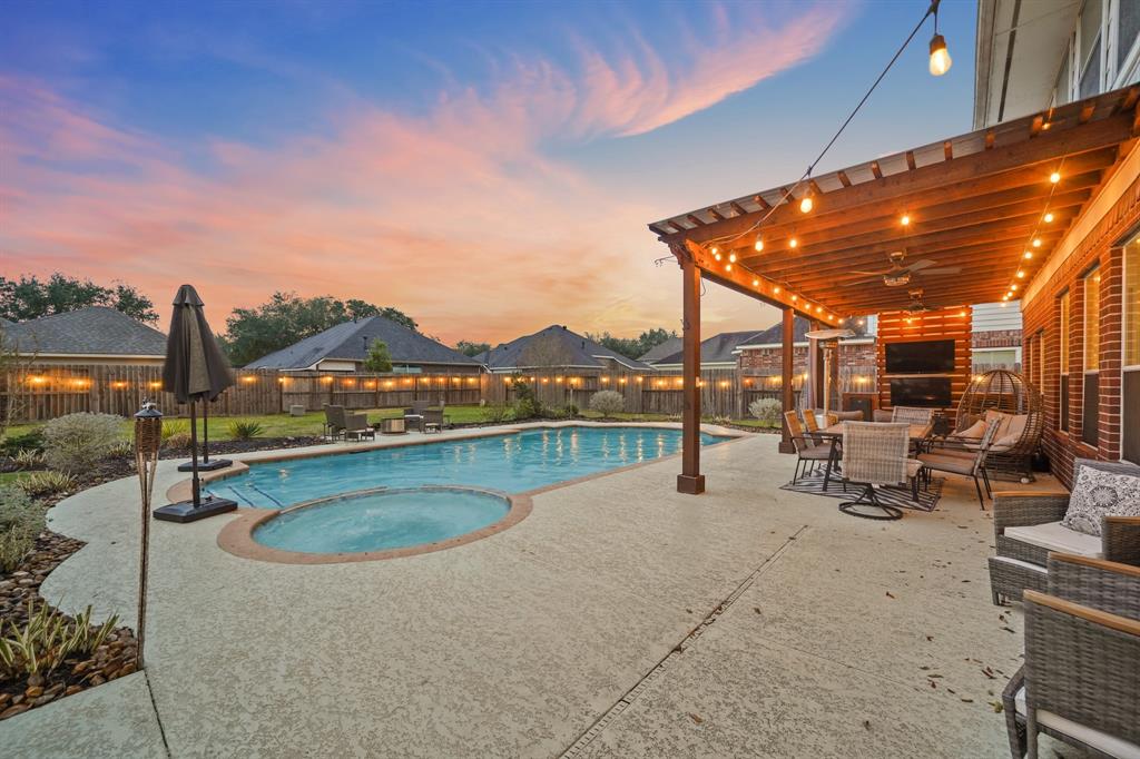 2130 Hill Canyon Court, Sugar Land, Texas image 2
