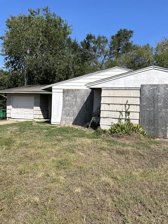 5727 Thrush Dr, South Houston, Texas image 1