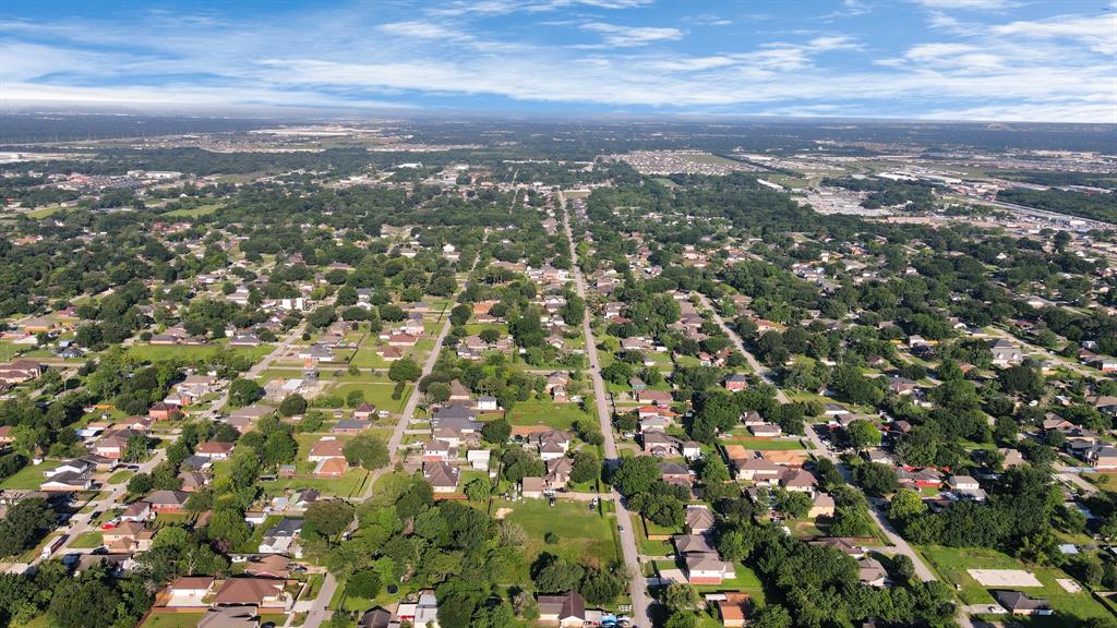 8334 Swiftwater Lane, Houston, Texas image 18