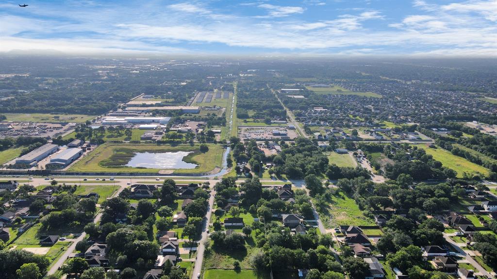 8334 Swiftwater Lane, Houston, Texas image 16