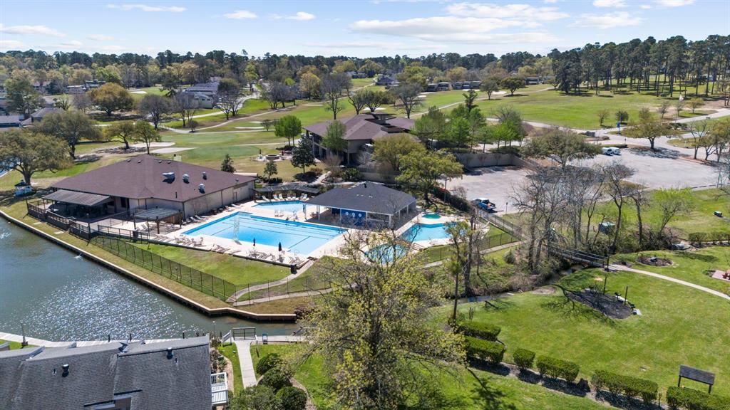 70 April Wind Drive, Conroe, Texas image 39