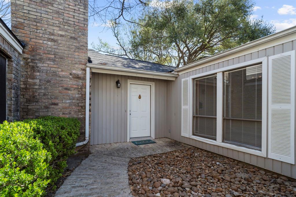70 April Wind Drive, Conroe, Texas image 7