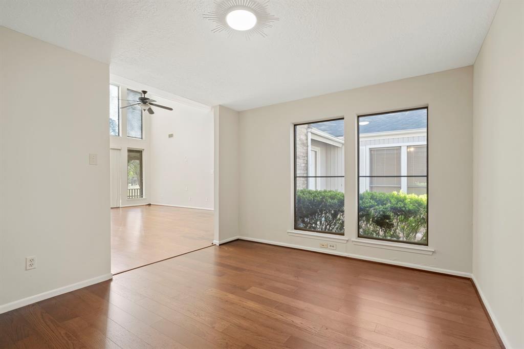70 April Wind Drive, Conroe, Texas image 13