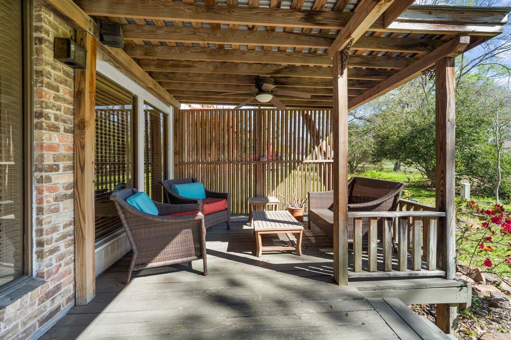 70 April Wind Drive, Conroe, Texas image 31