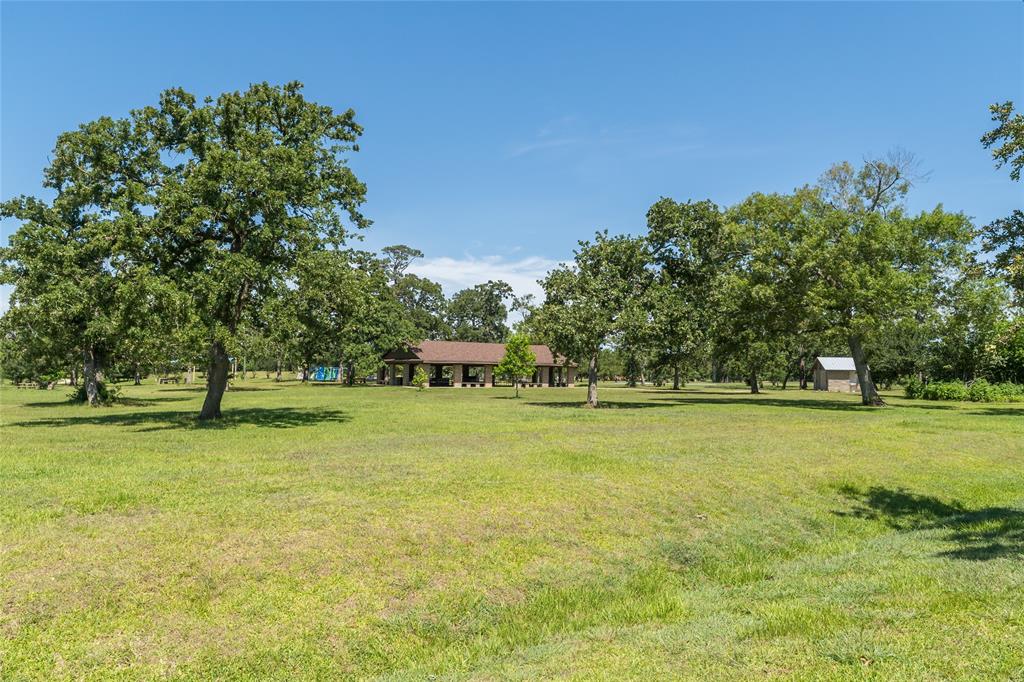 215 Whispering Oaks Drive, Taylor Lake Village, Texas image 45